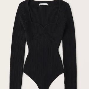 Abercrombie & Fitch Long-Sleeve Sweetheart Sweater Bodysuit Size M
